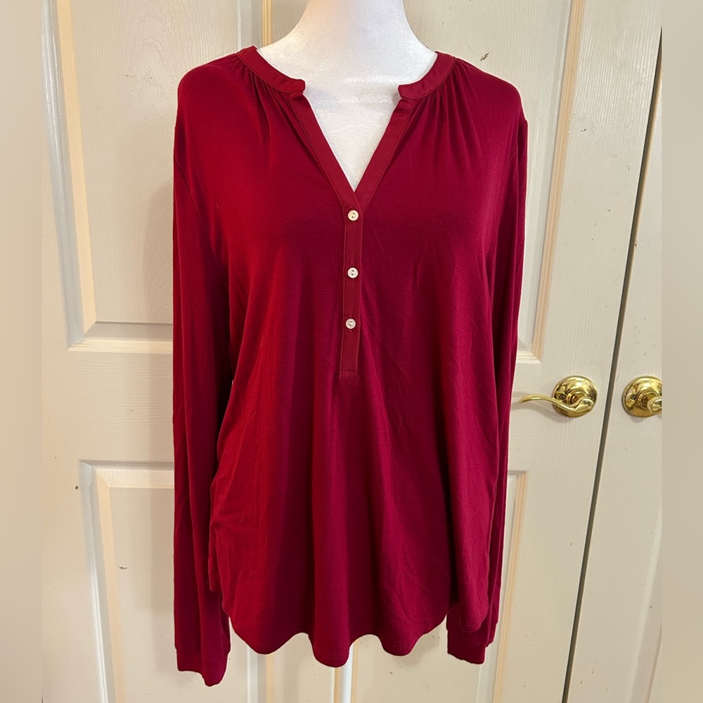 Banana Republic slinky red blouse, Medium